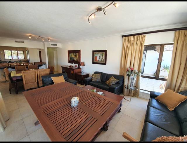3 BEDROOM PENTHOUSE FOR SALE IN COMPENSATION BEACH